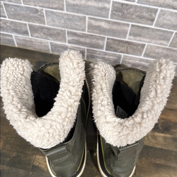 Sorel Winter Carnival Waterproof Snow Boots - Forest Green Size 7.5 - Picture 7 of 15